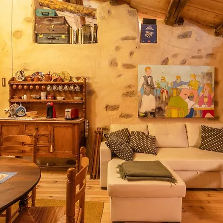 Les Orenetes Casa rural *