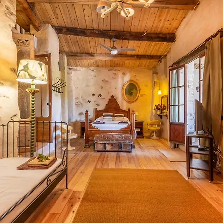 Les Orenetes Landhaus
